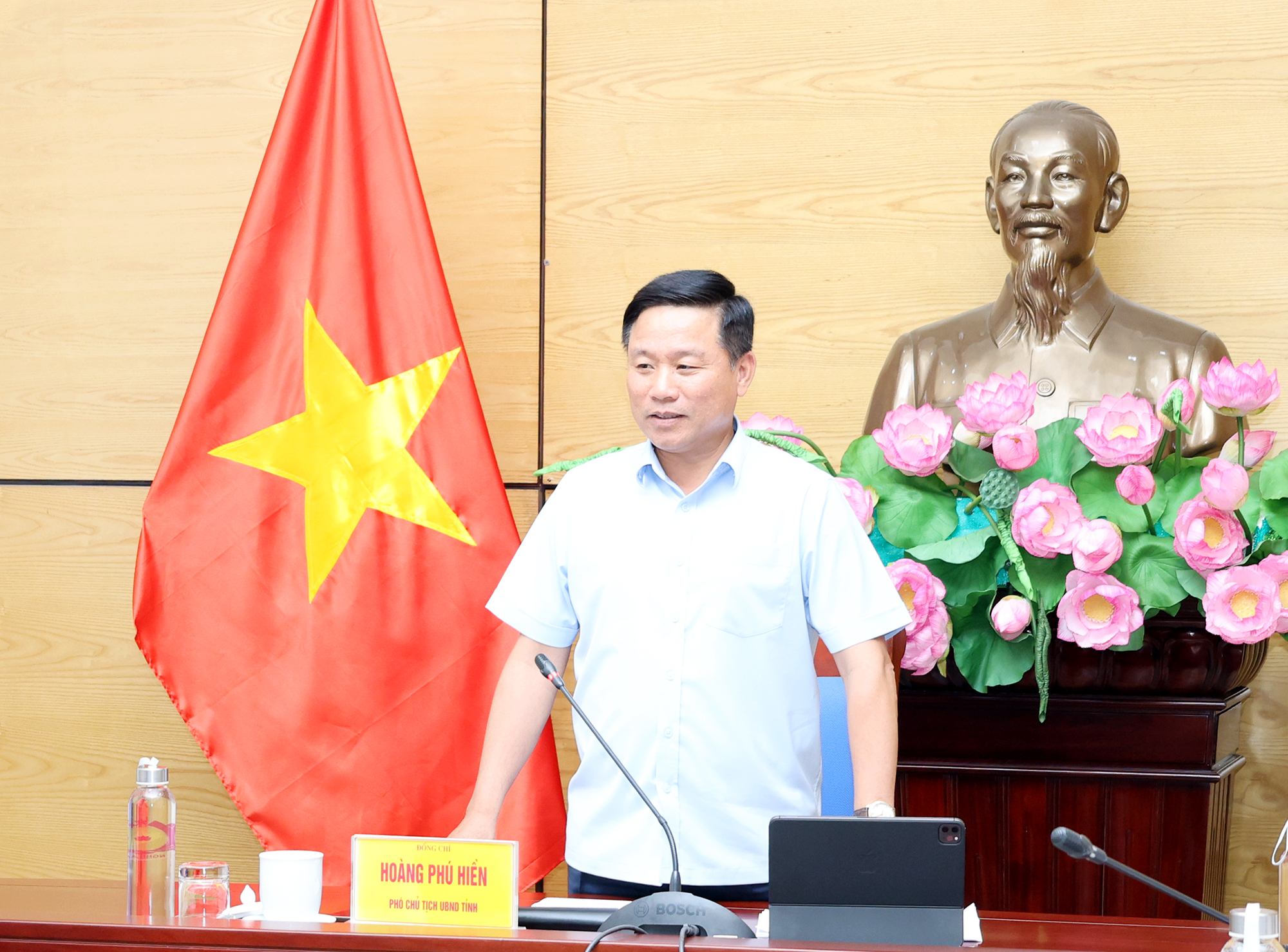 Anh-tin-bai